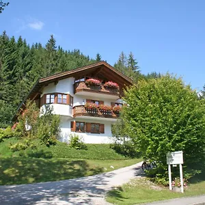 Apartment Ferienhaus Am Roemerweg, Klais